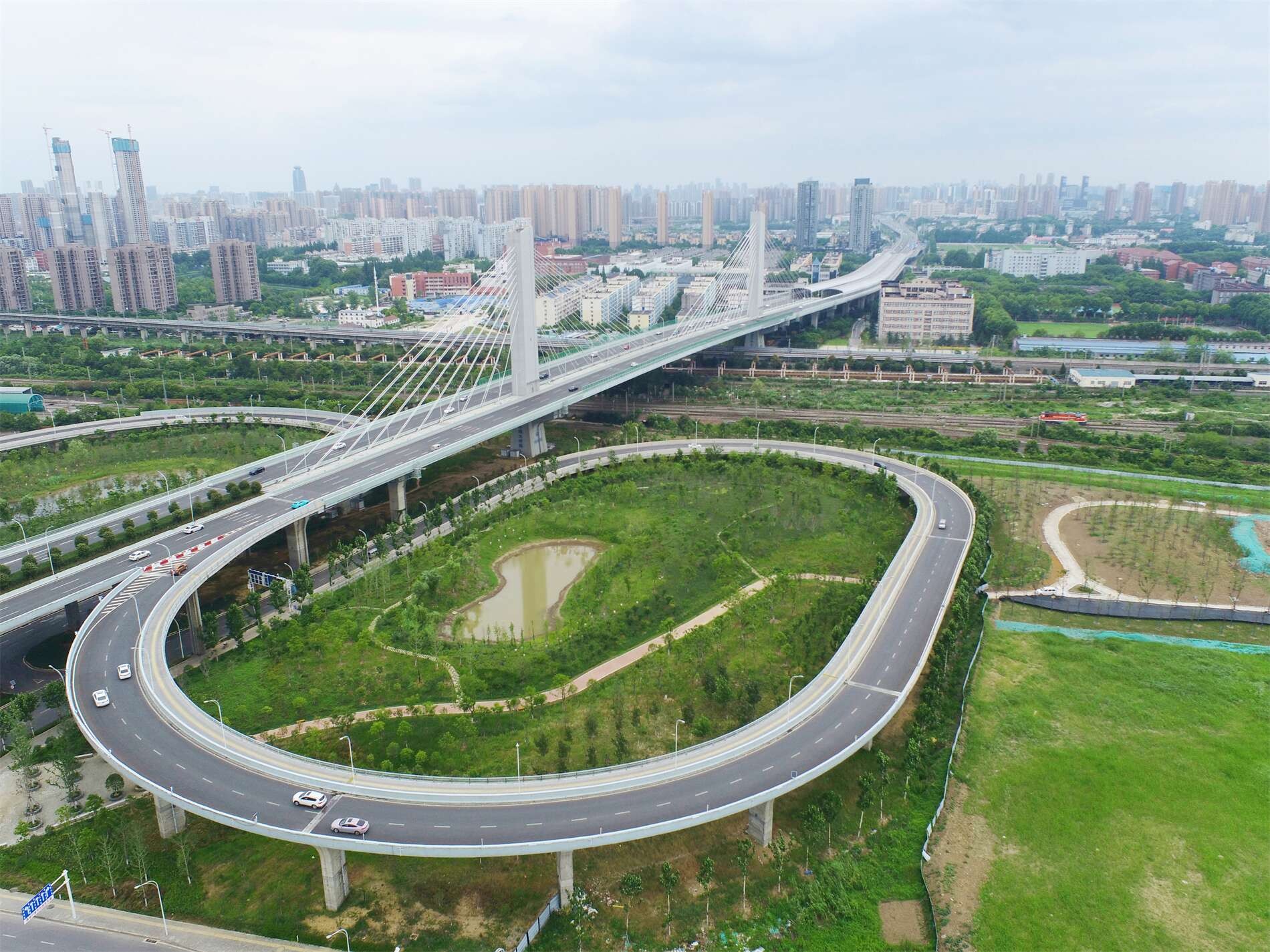 杨泗港快速通道青菱段（八坦立交-丁字桥路）桥梁工程勘察