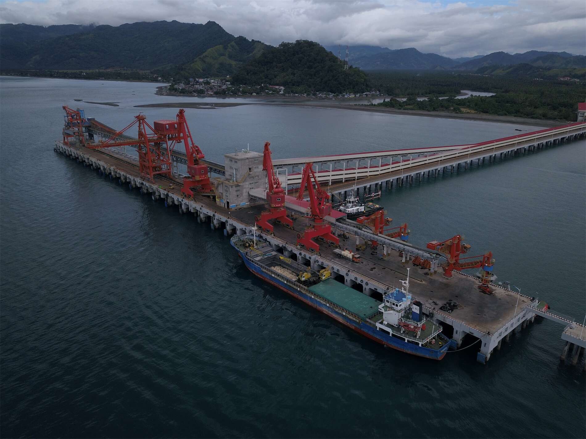 印尼北苏海螺水泥有限公司2×5000t新型干法熟料水泥生产线工程配套专用码头设计工程勘察设计