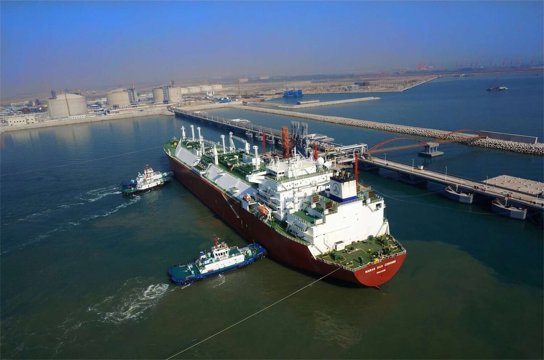 山东液化天然气（LNG）项目码头及陆域形成工程设计采购施工（EPC）总承包