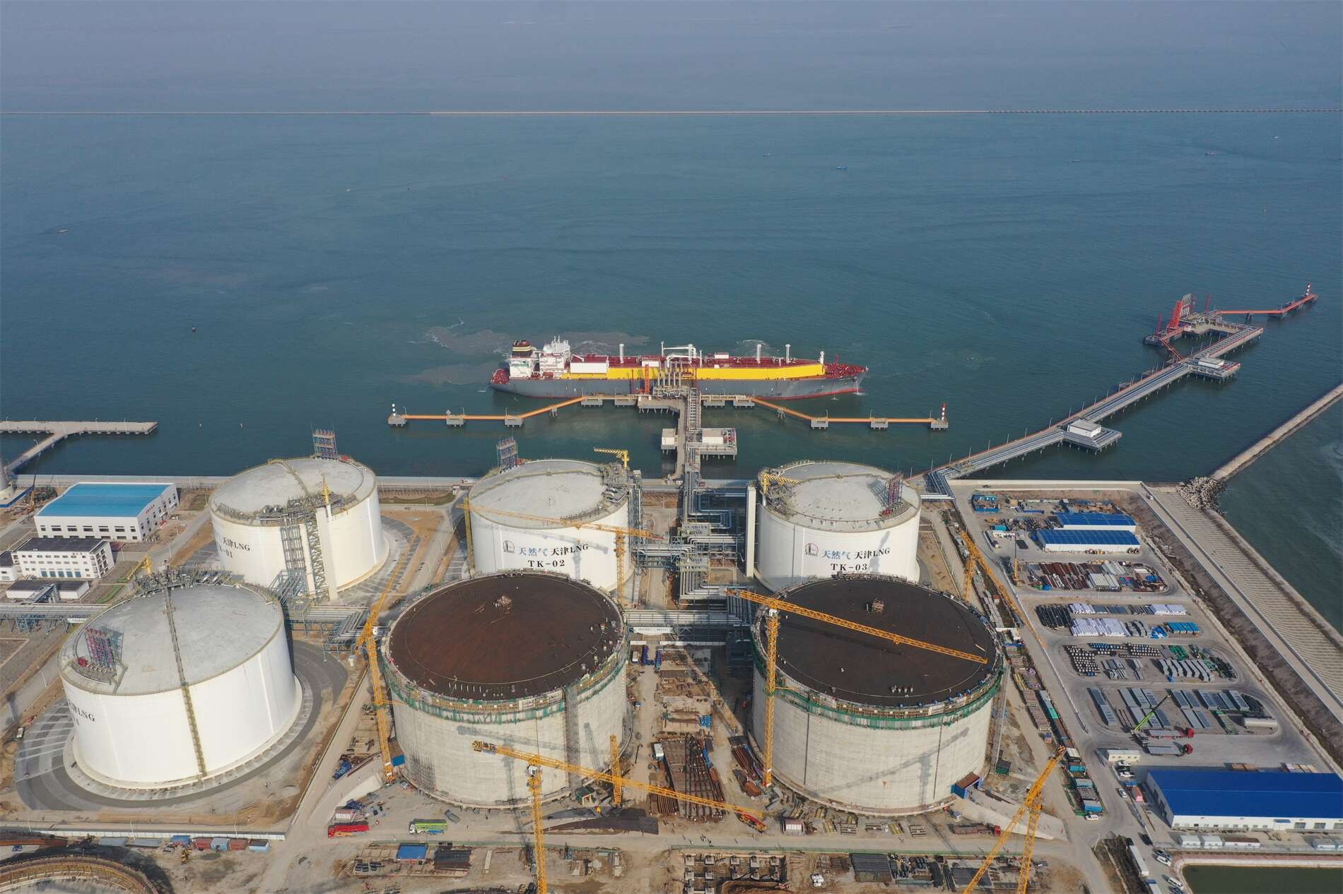 天津液化天然气（LNG）项目码头及陆域形成工程设计采购施工（EPC）总承包