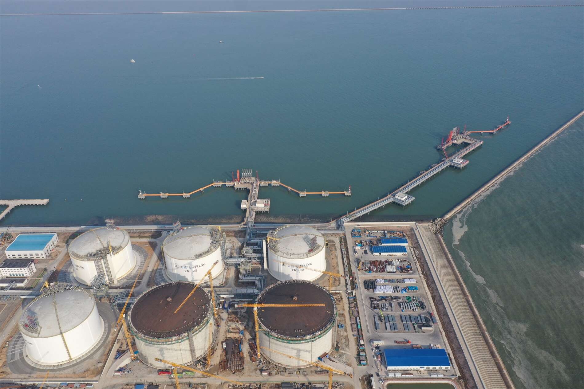 天津液化天然气（LNG）项目码头及陆域形成工程设计采购施工（EPC）总承包